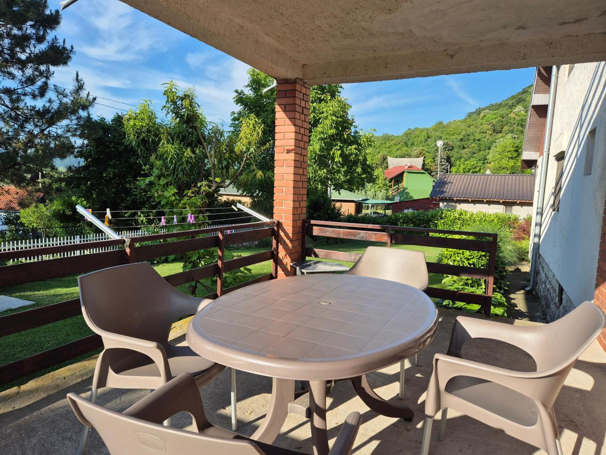 Apartment Dedine Golubac Bagian luar foto